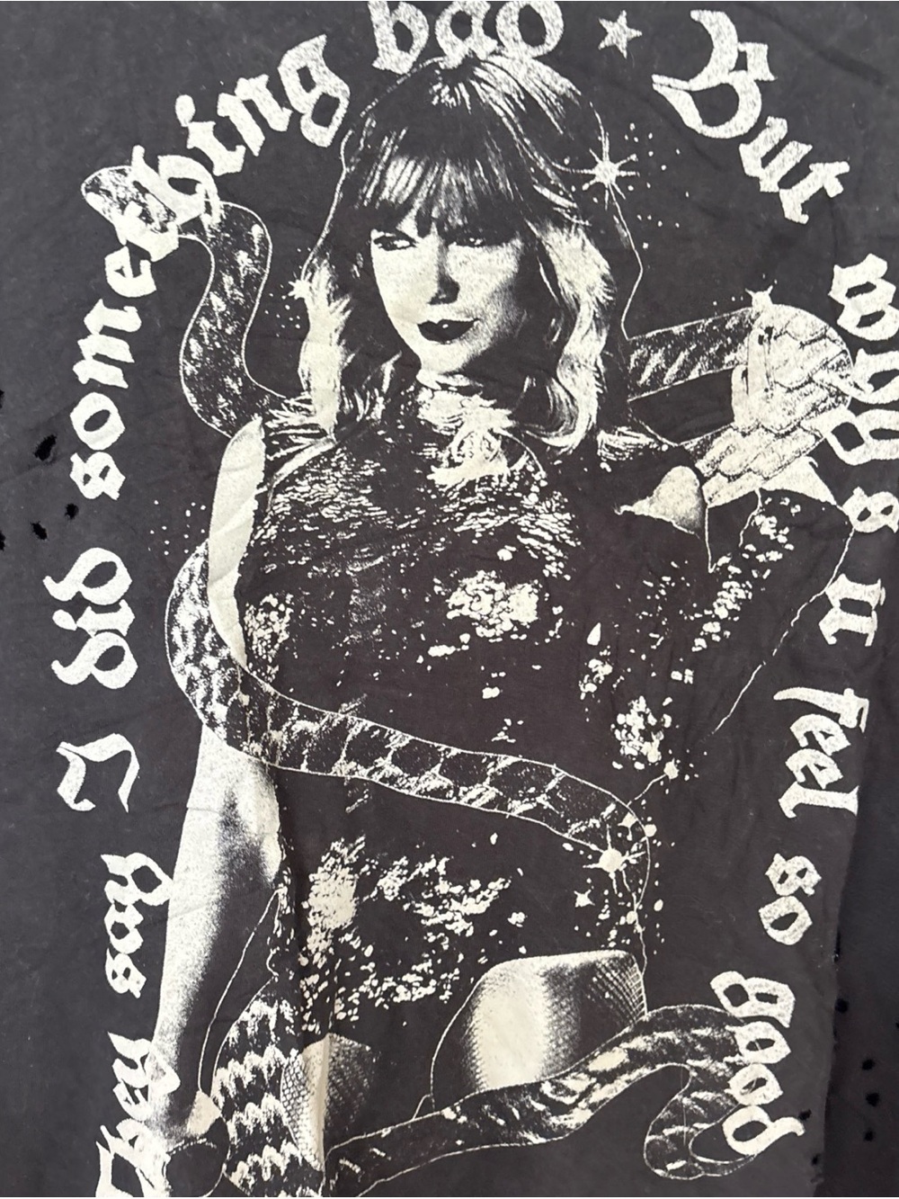 Taylor Swift They Say I Did Something Bad Distressed T-shirt 2 Xl - Picture 6 of 7
